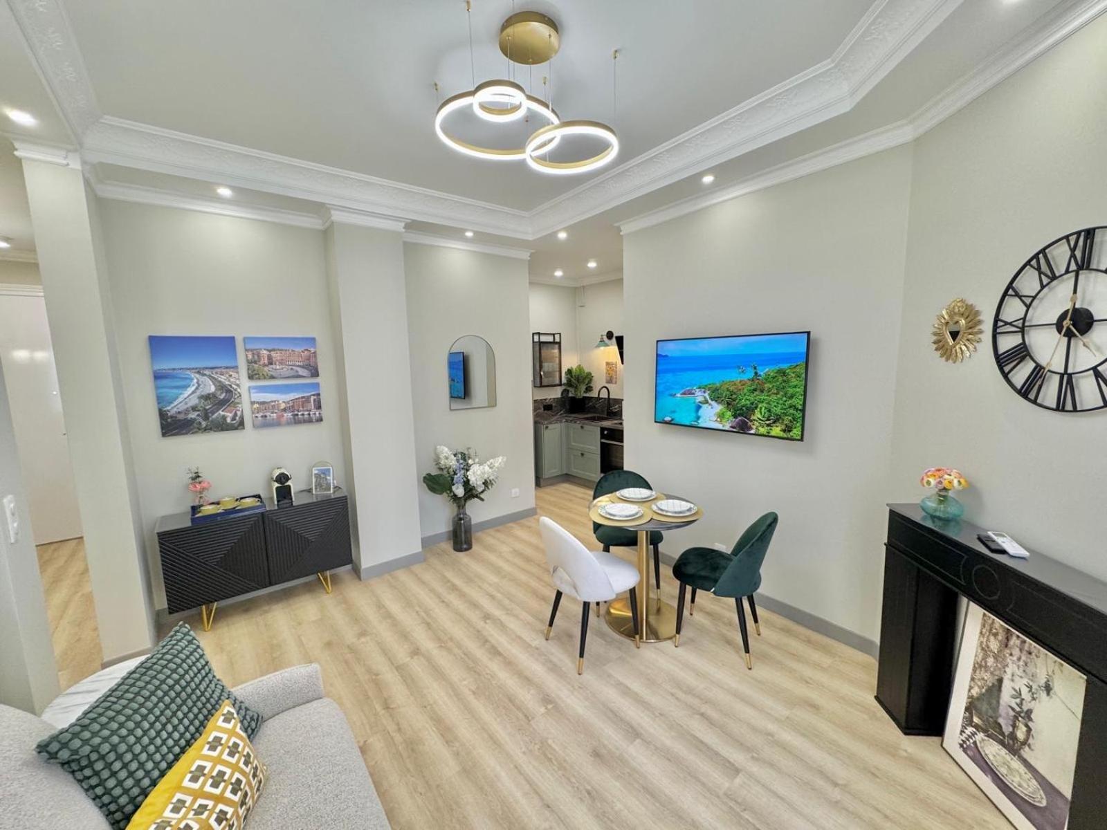 Amour-35 Apartment Nice