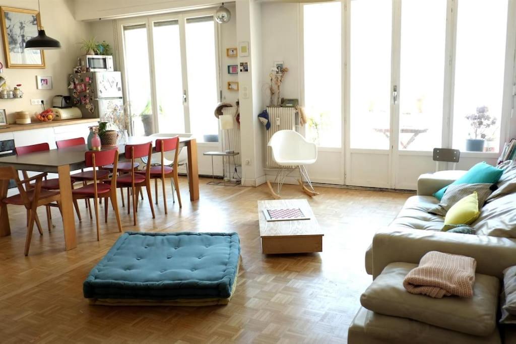 Sunny Garibaldi Port, Private Parking Apartment