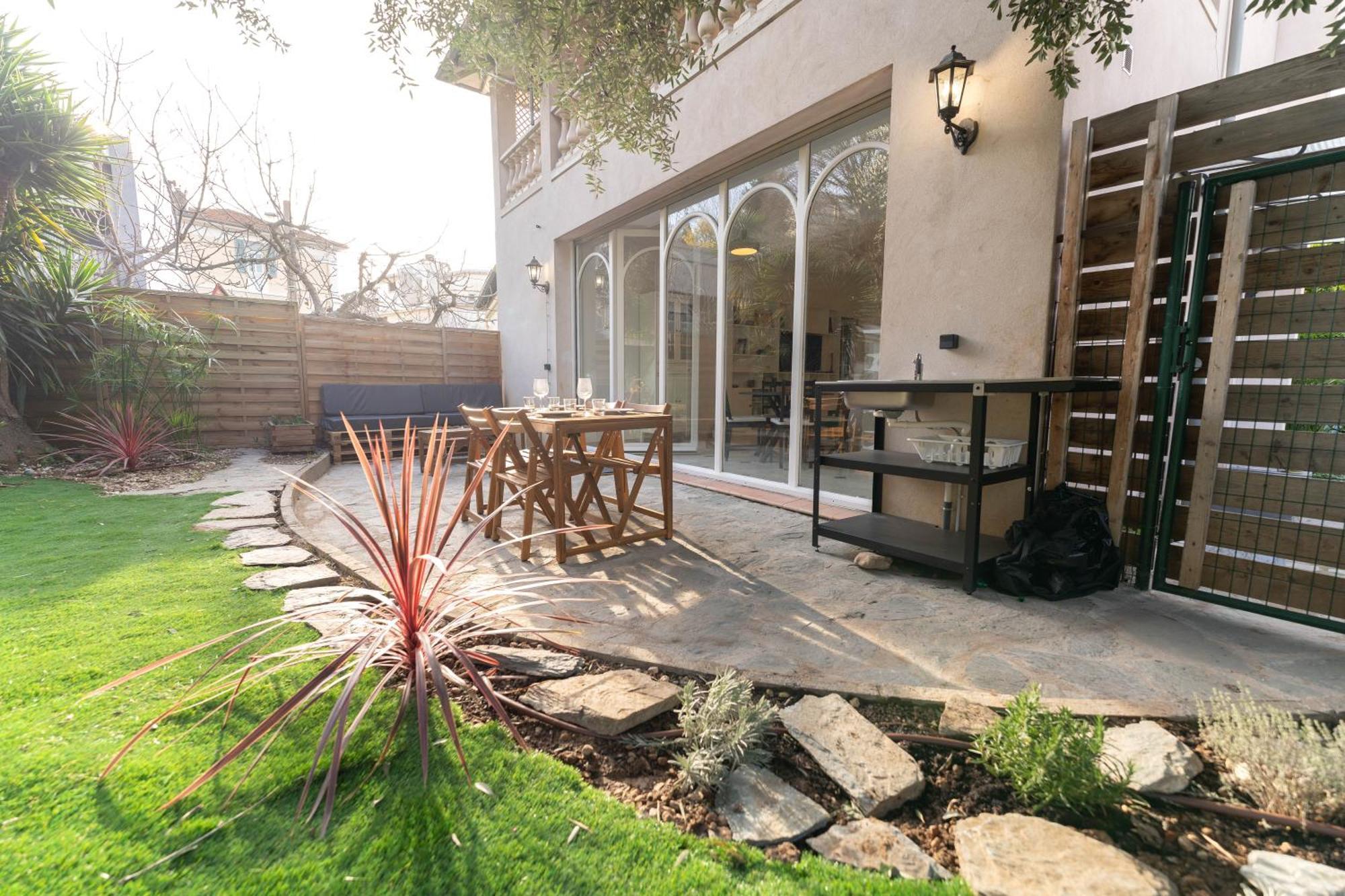 Magnifique Rez De Jardin Port Nice