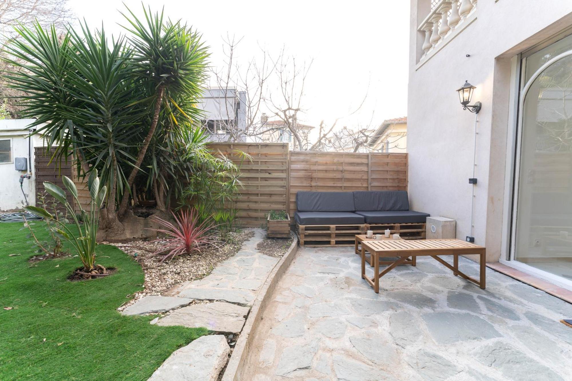 Magnifique Rez De Jardin Port Nice