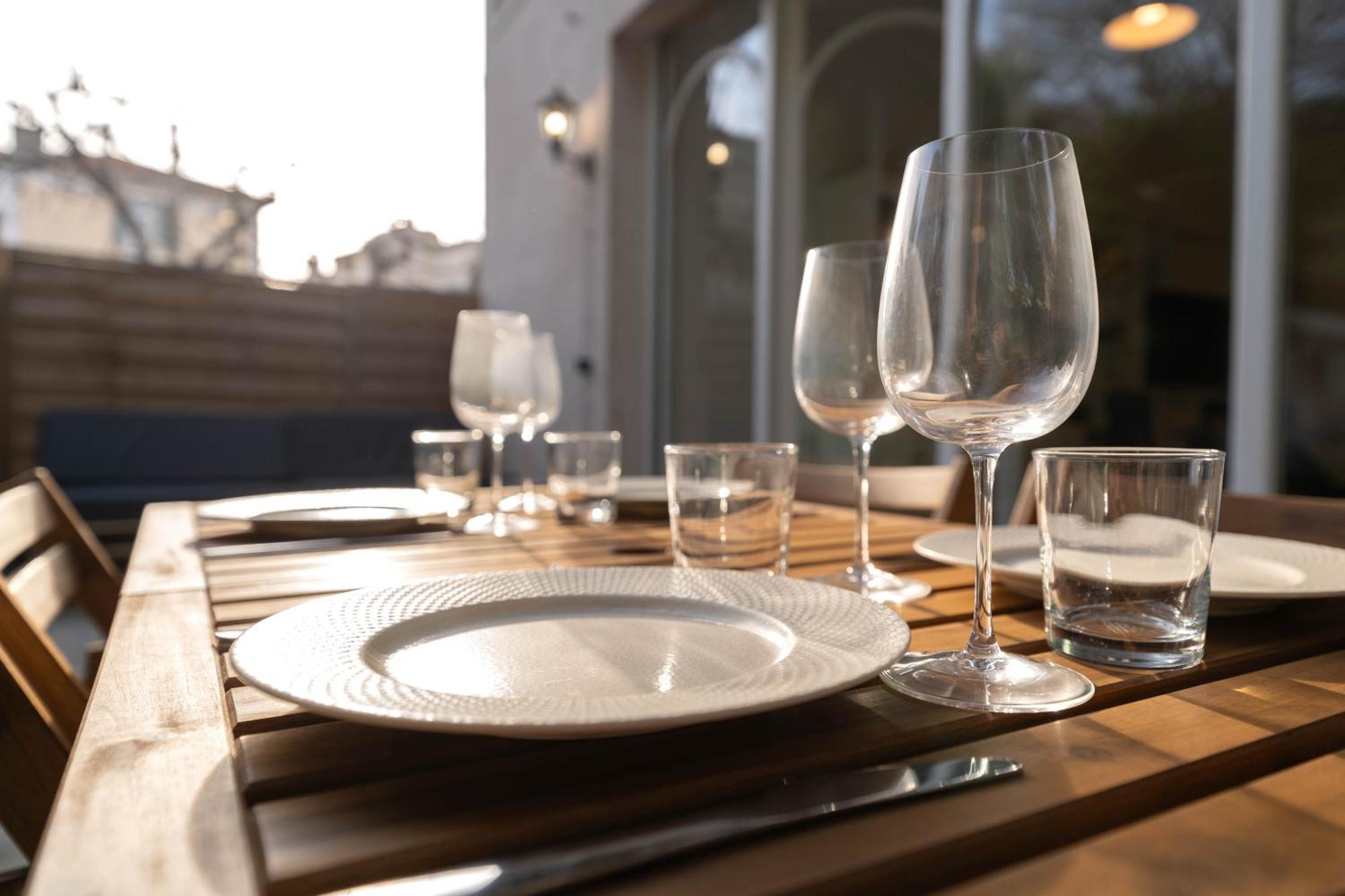 Magnifique Rez De Jardin Port