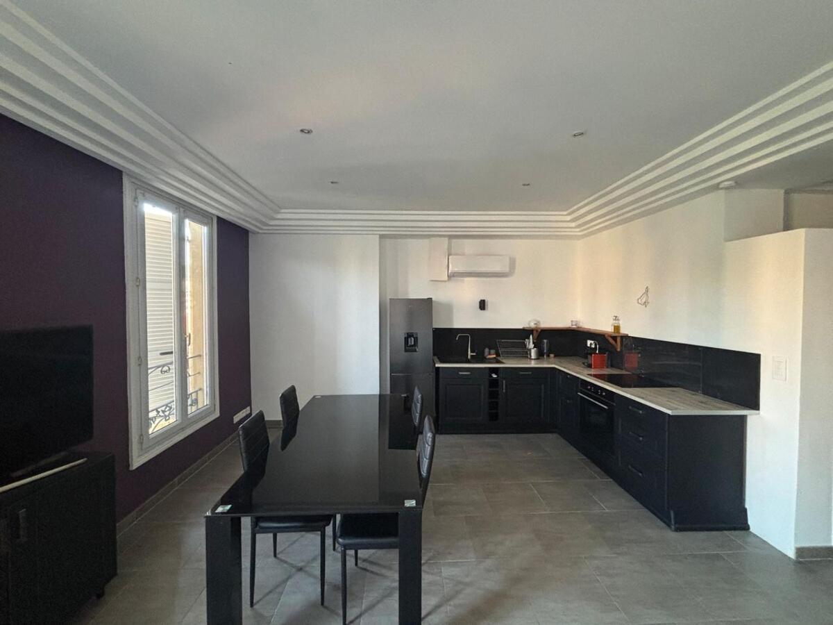 3-r Bright, Within 15 Min Walk Apartment Nice