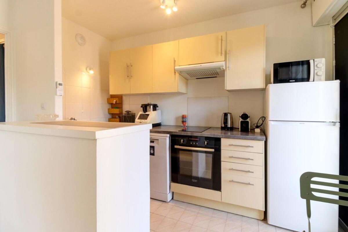 Apartment Cozy With Balcony - Garibaldi Port