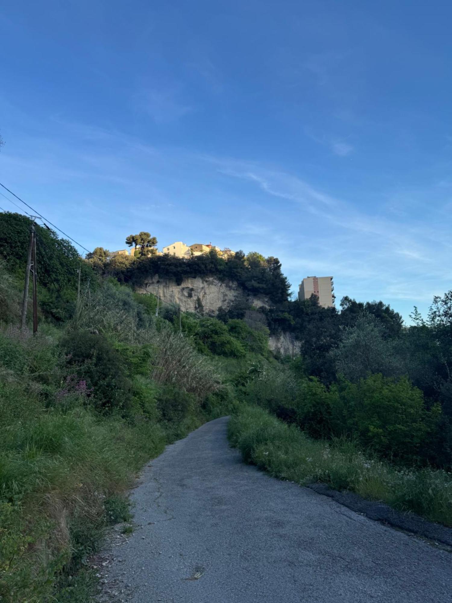 Apartment Jardin 10mn Centre Nice