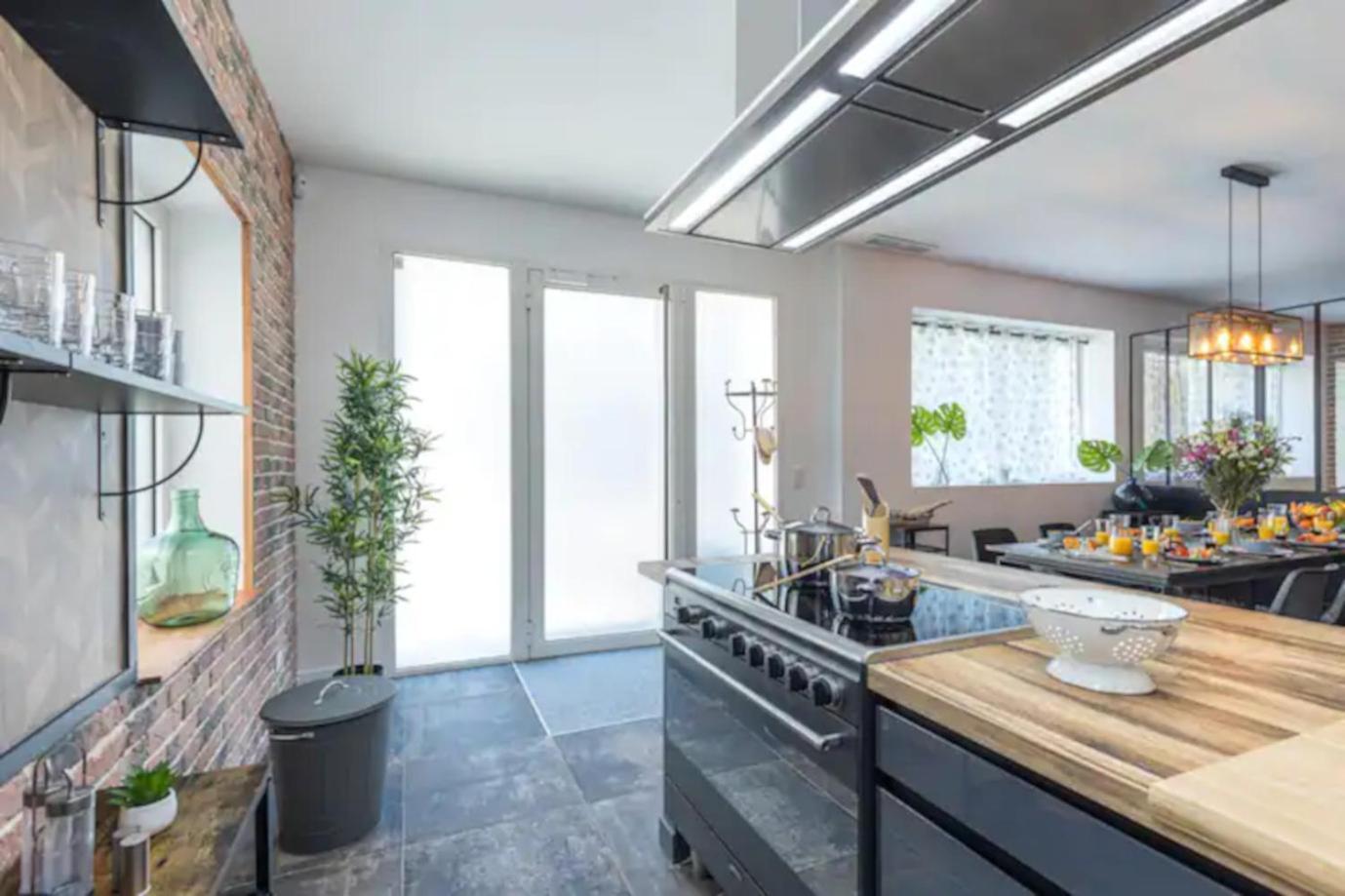 Extra Spacious 5 Min Walk To Sea & Tram Apartment Nice