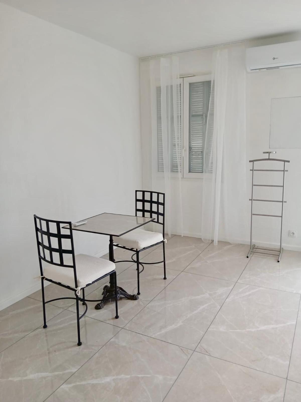 Apartment Nouveau Carre D'or