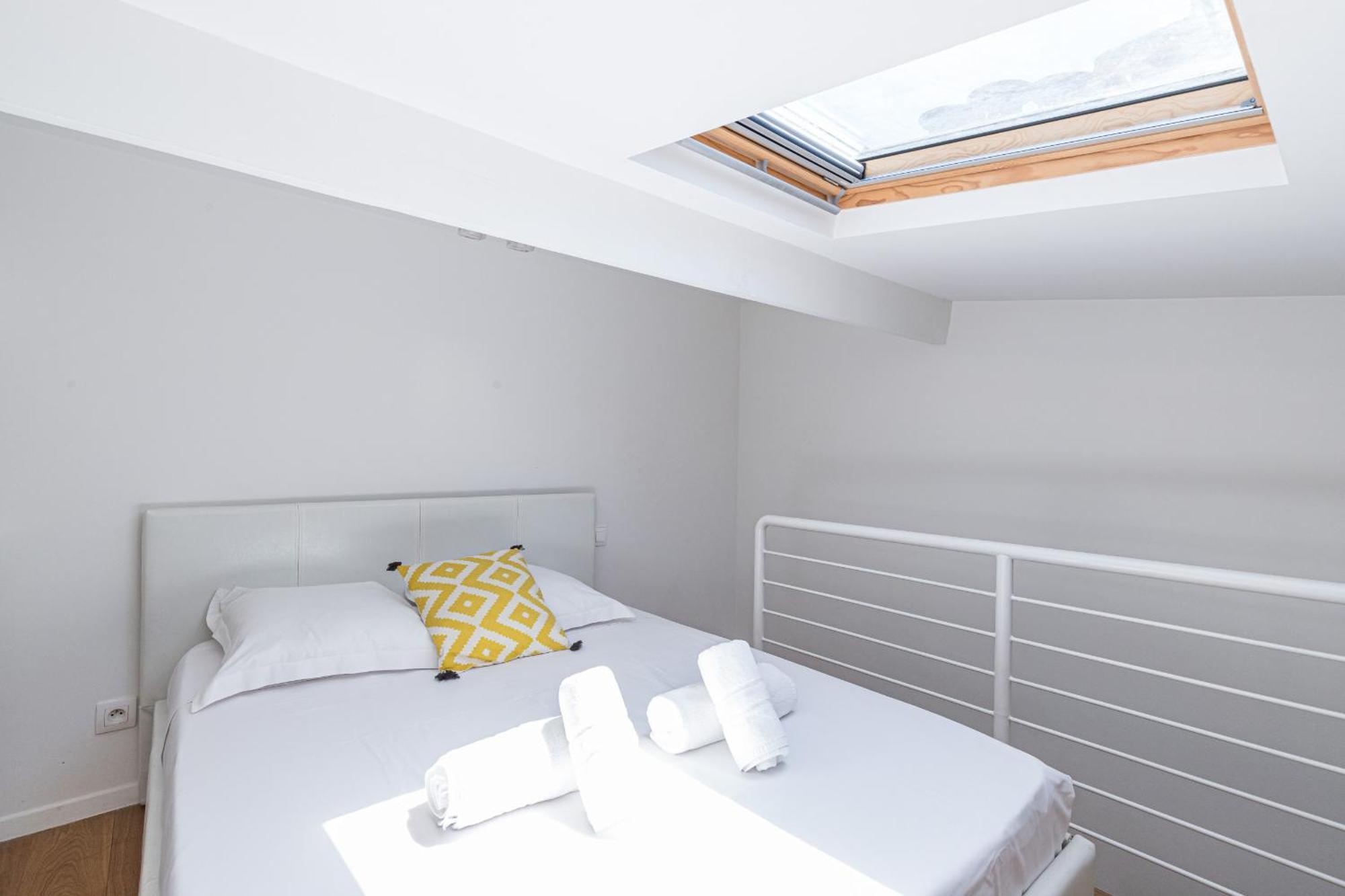 33 Gambetta - 2 Pieces Mezzanine Apartment *