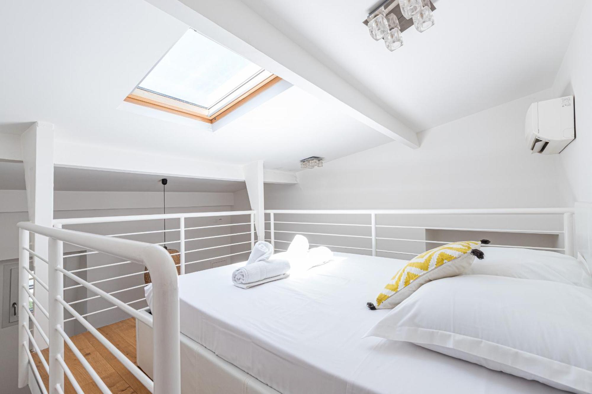 33 Gambetta - 2 Pieces Mezzanine * Nice