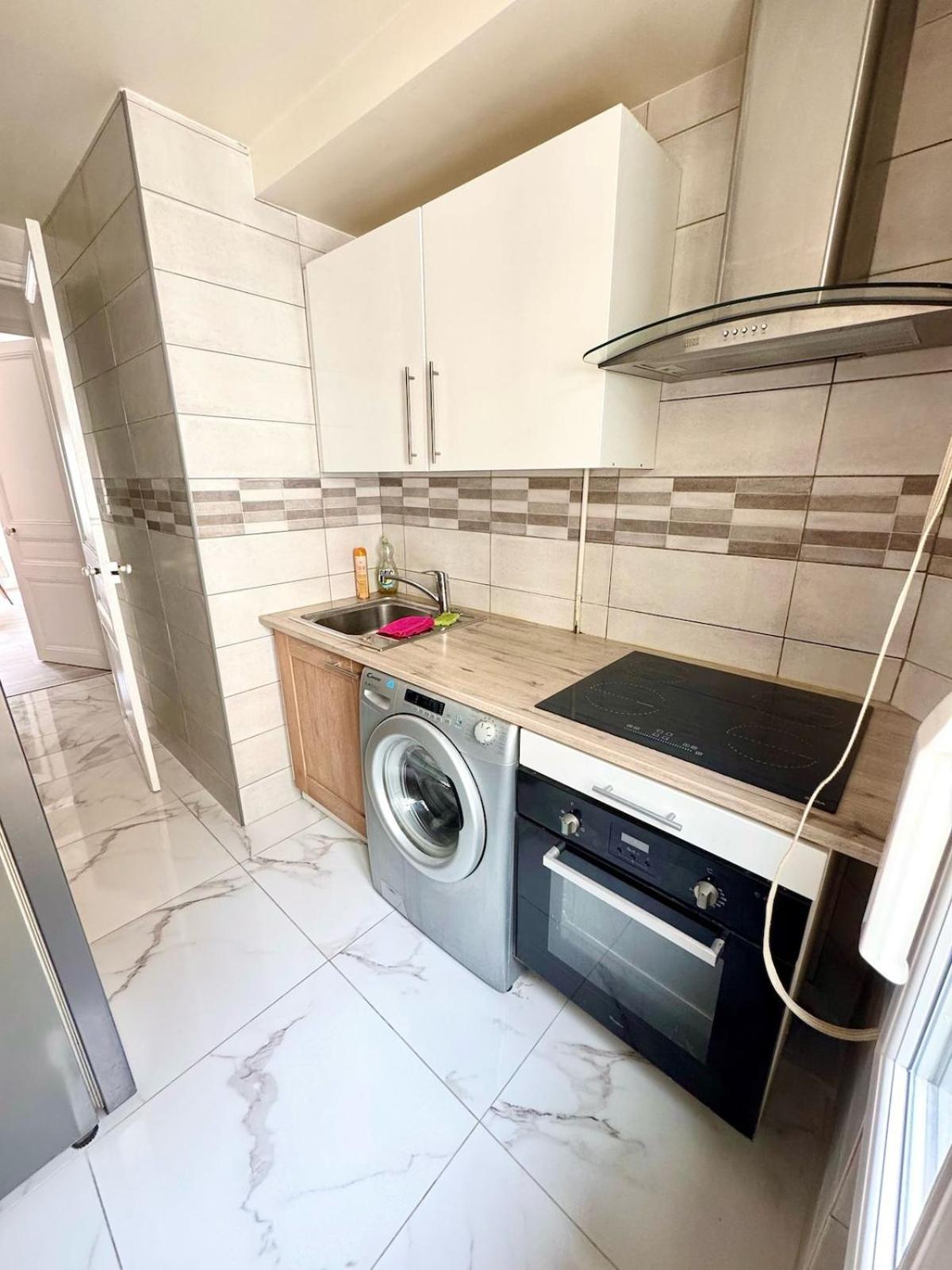 - Center, Wifi, Ac, 4-5 Pers Apartment Nice