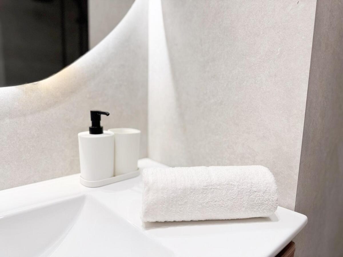 Rf112 - T3 Lumineux A Deux Pas Du Port