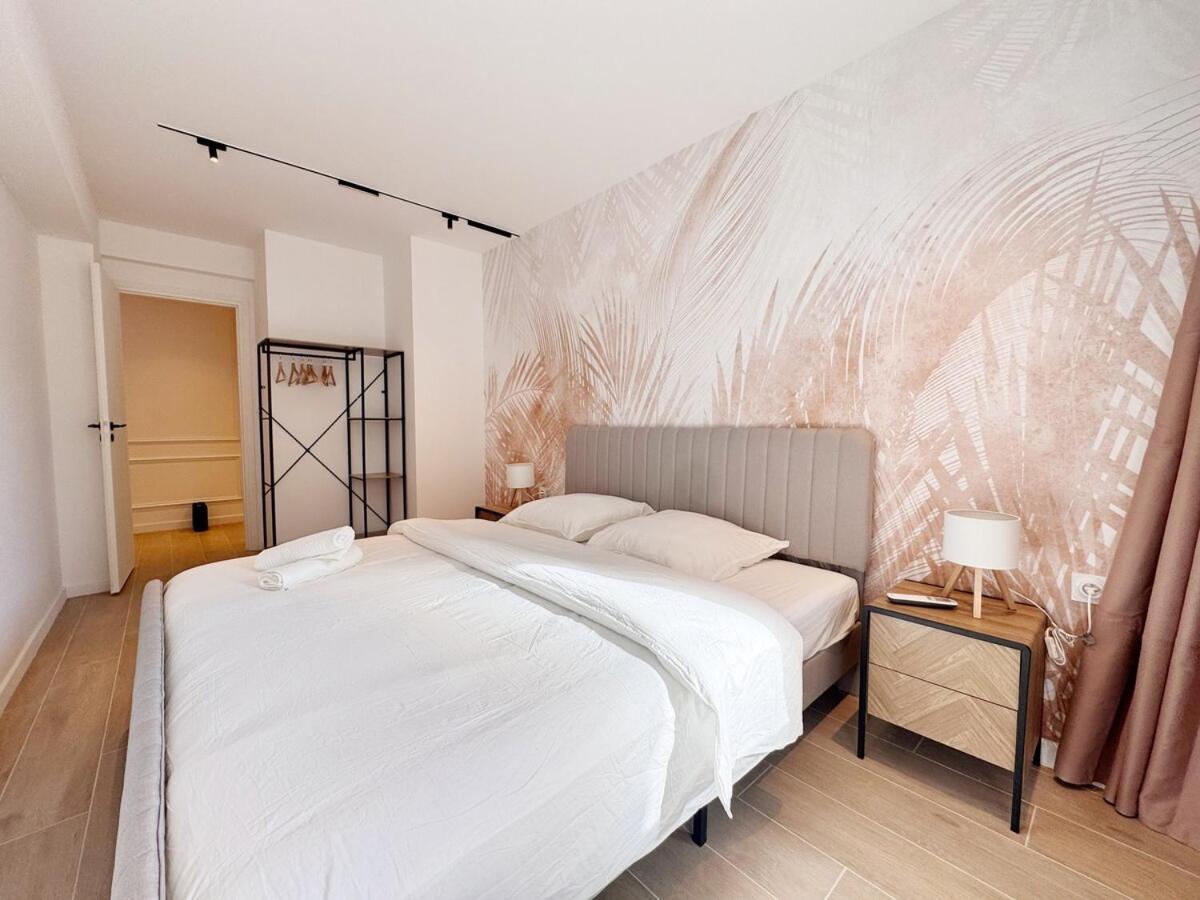 Rf112 - T3 Lumineux A Deux Pas Du Port Nice