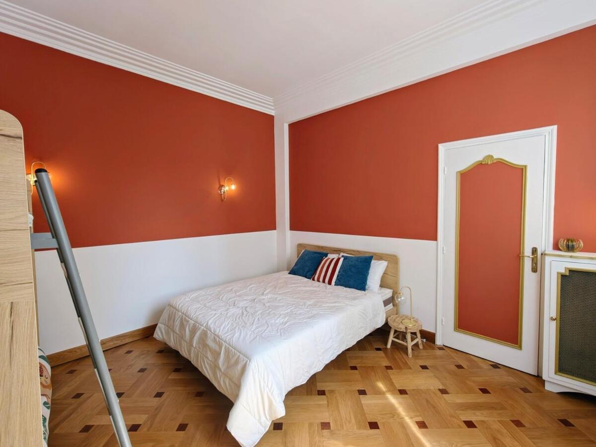 Spacious New Near Promenade Up To 6 With Ac Apartment *