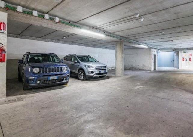 Place Close To The Ac Air , Wi Fi, Parking Apartment *