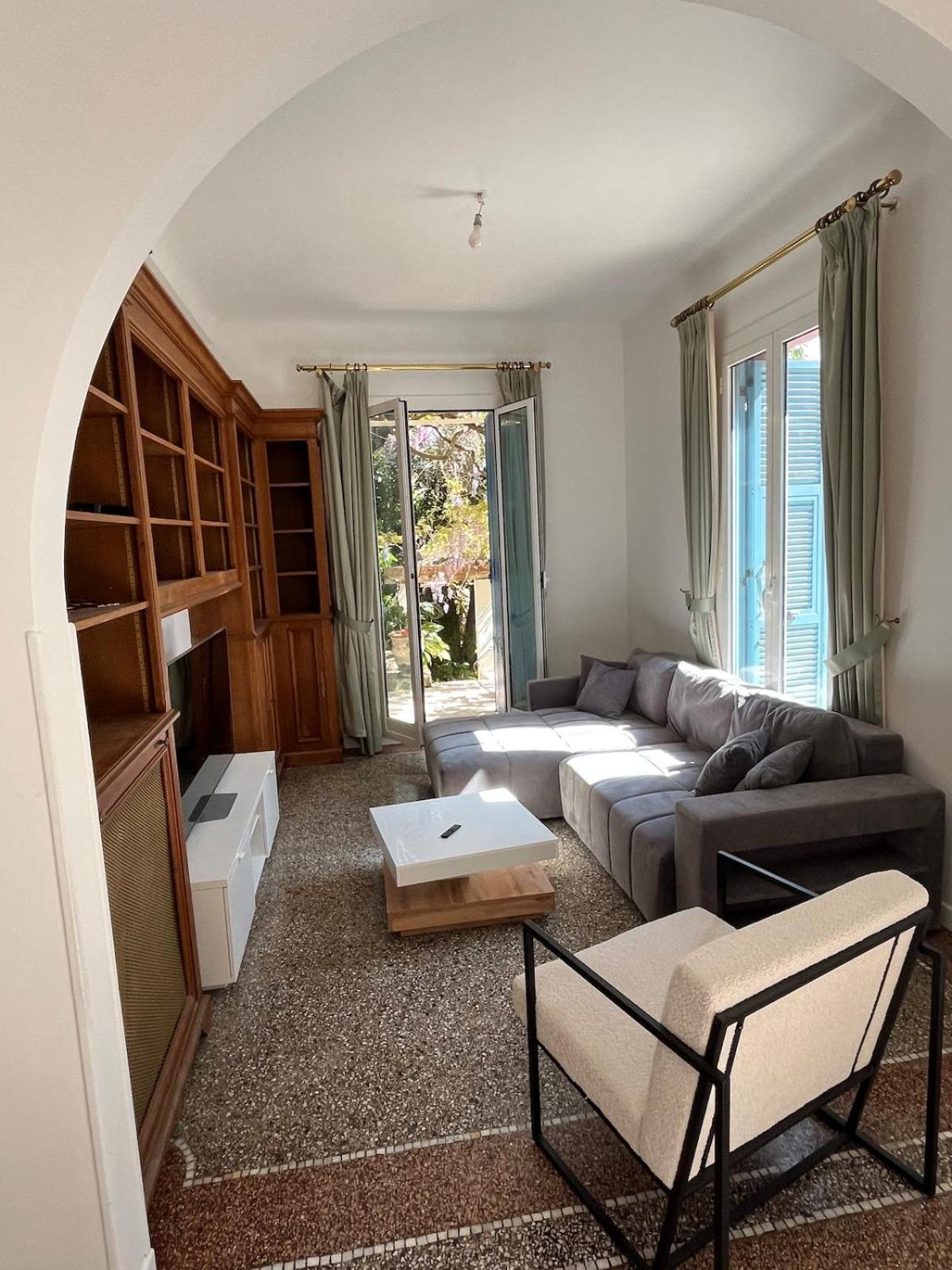 Villa Seaside Jungle Retreat *