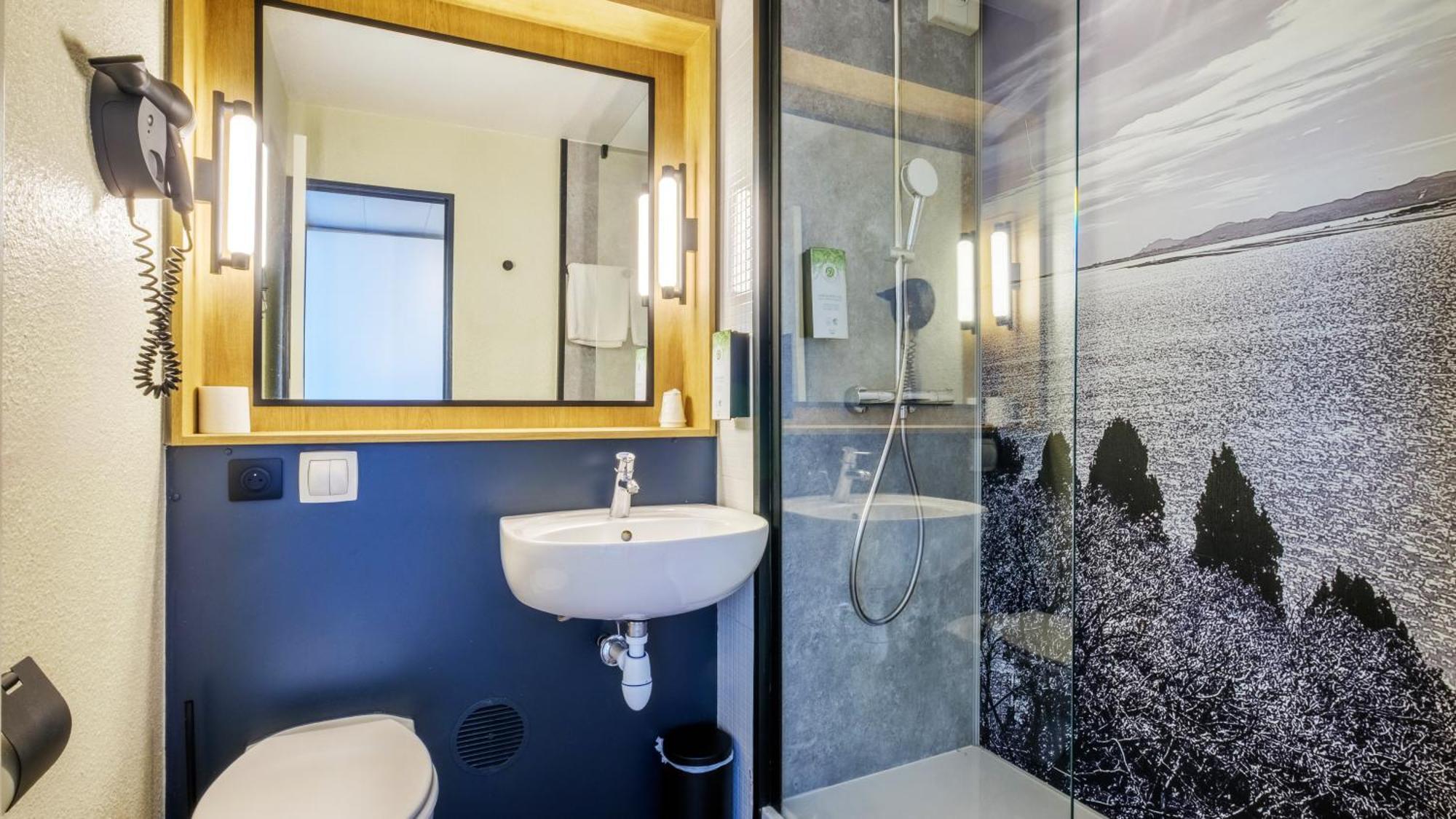 Campanile Prime - Airport Hotel Nice