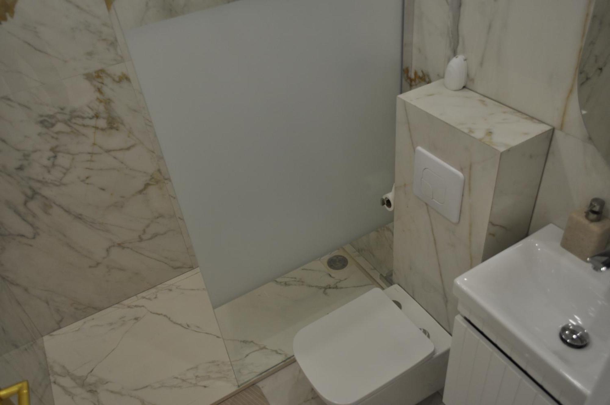 Apartment Emotion Vip *