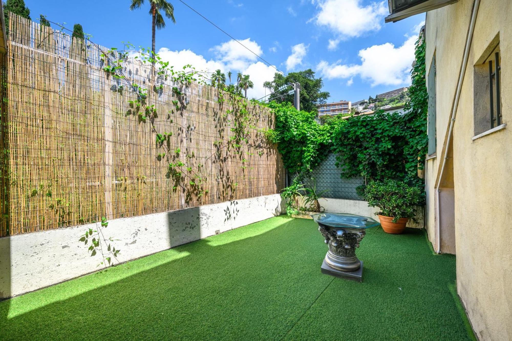 Maison De Familiale, 5 Chambres, Terrasse, A 20 Minutes Du Centre Nice