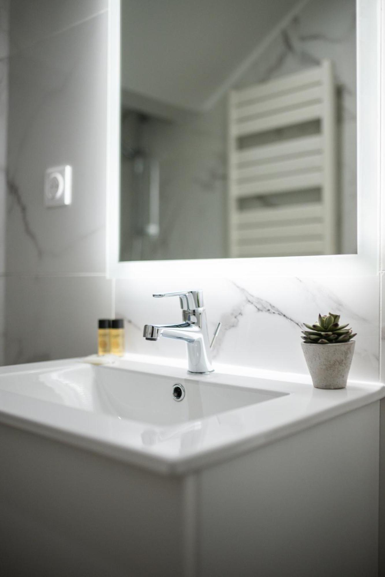 Maison De Familiale, 5 Chambres, Terrasse, A 20 Minutes Du Centre Holiday home