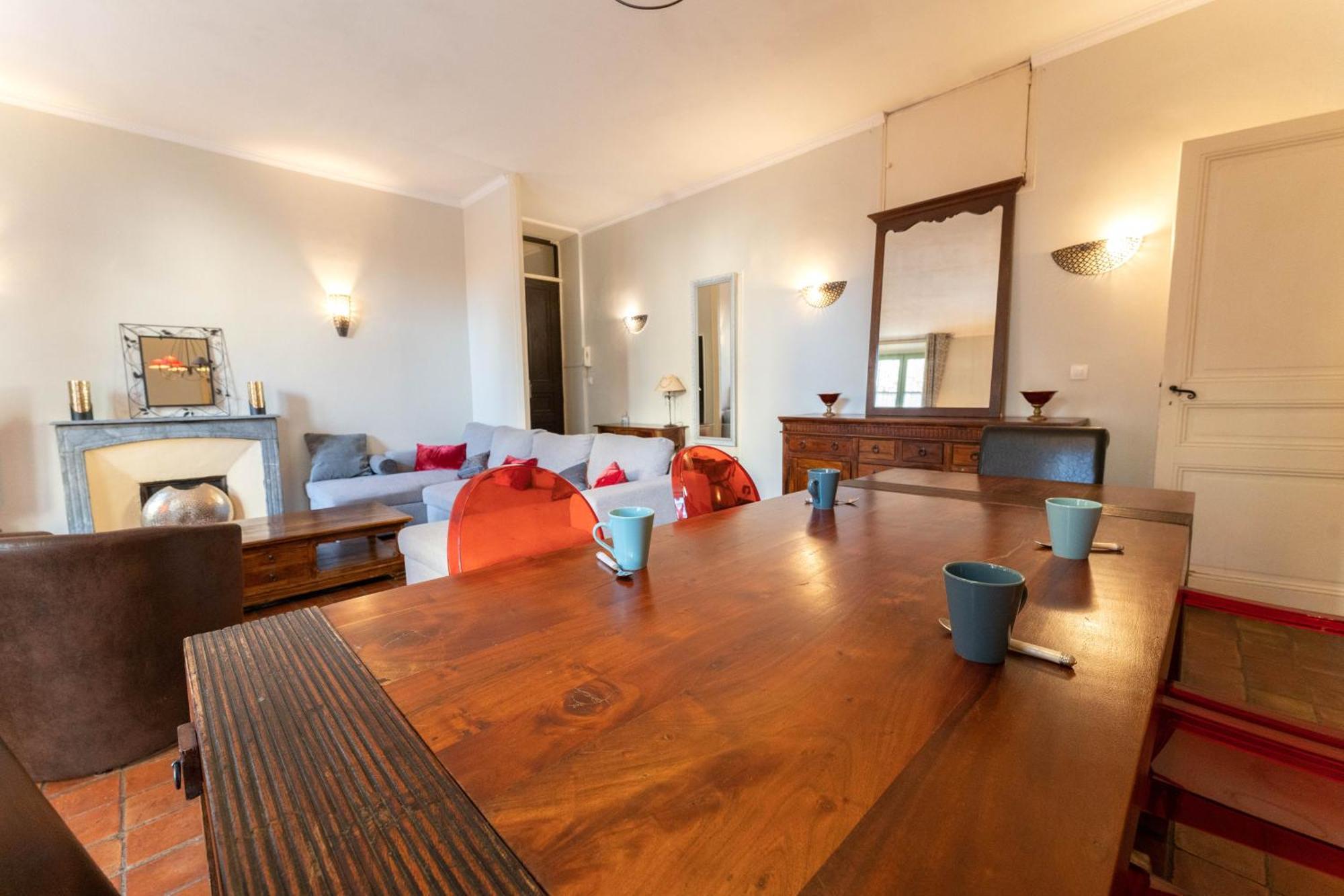 Spacieux 2p Centre Climatise * Nice