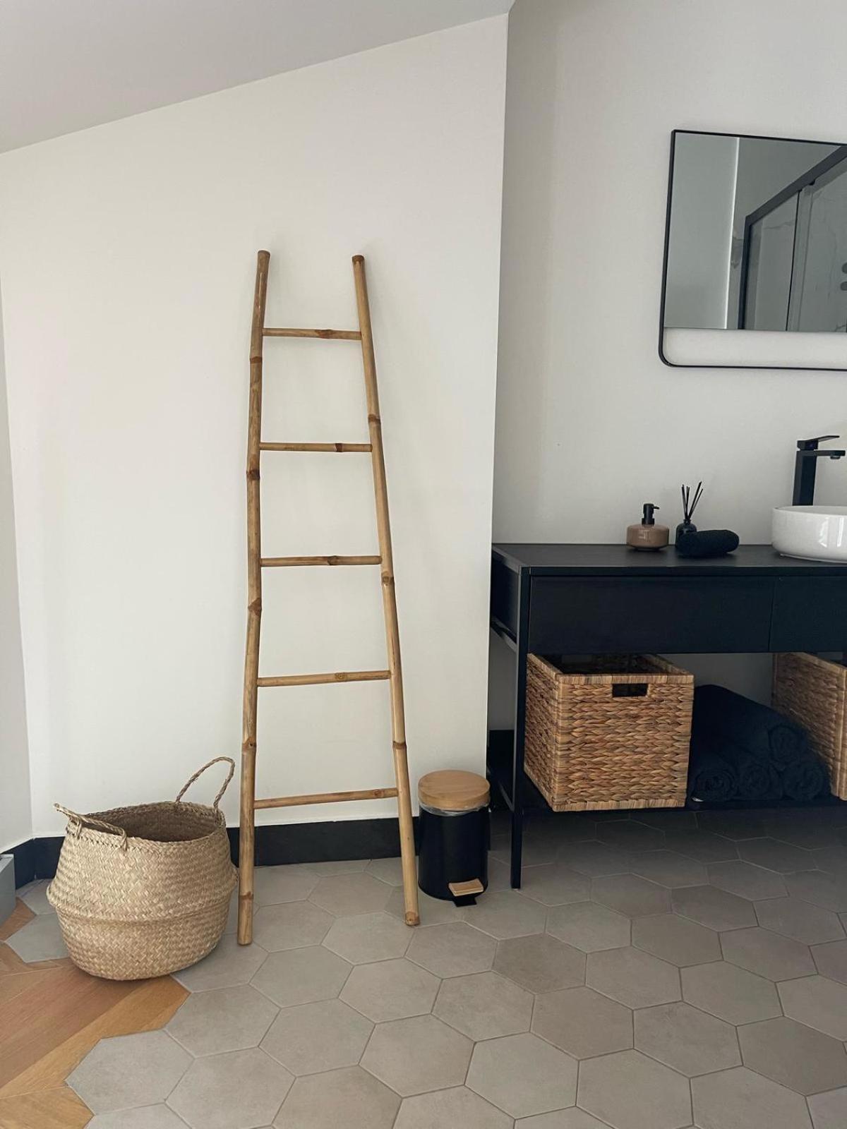 Duplex Place Garibaldi - Close To Port, Old * Nice