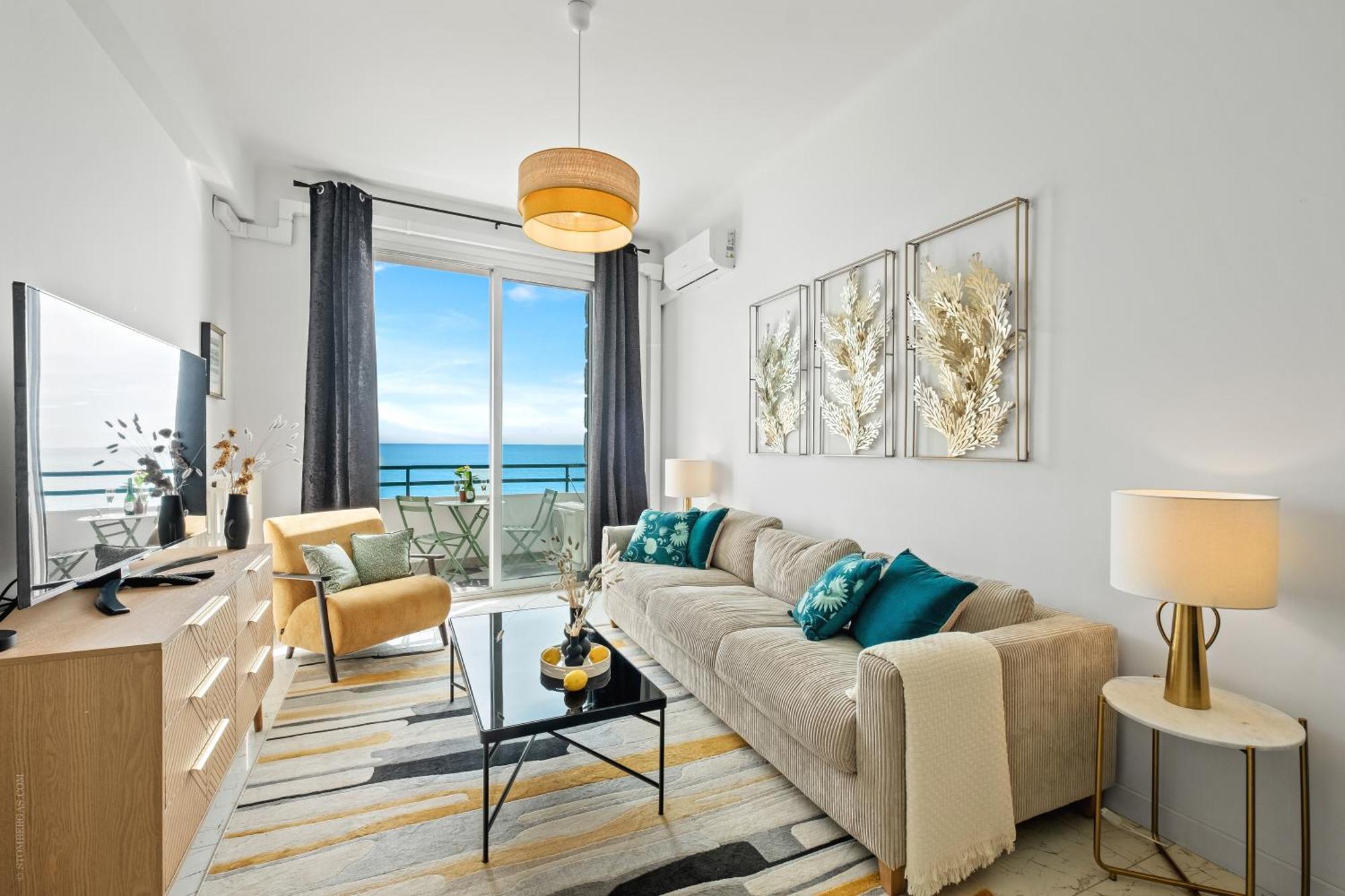 Endless Azure Apartment *