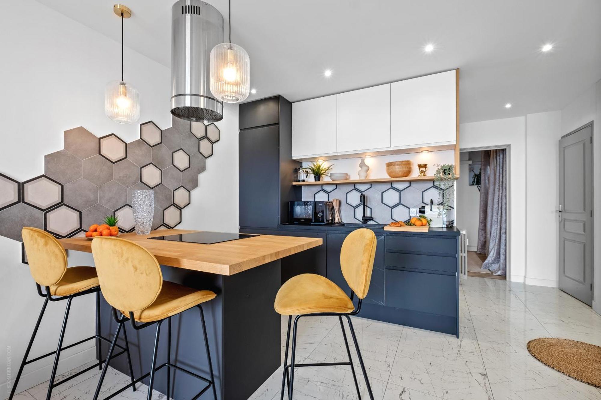 Endless Azure Apartment *