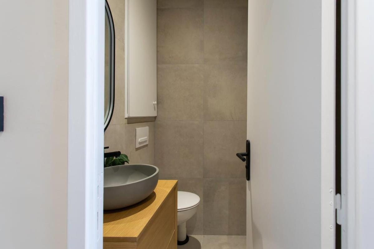 #52 Etoile ,central, Balcony, Ac-5 Min P Massena * Nice