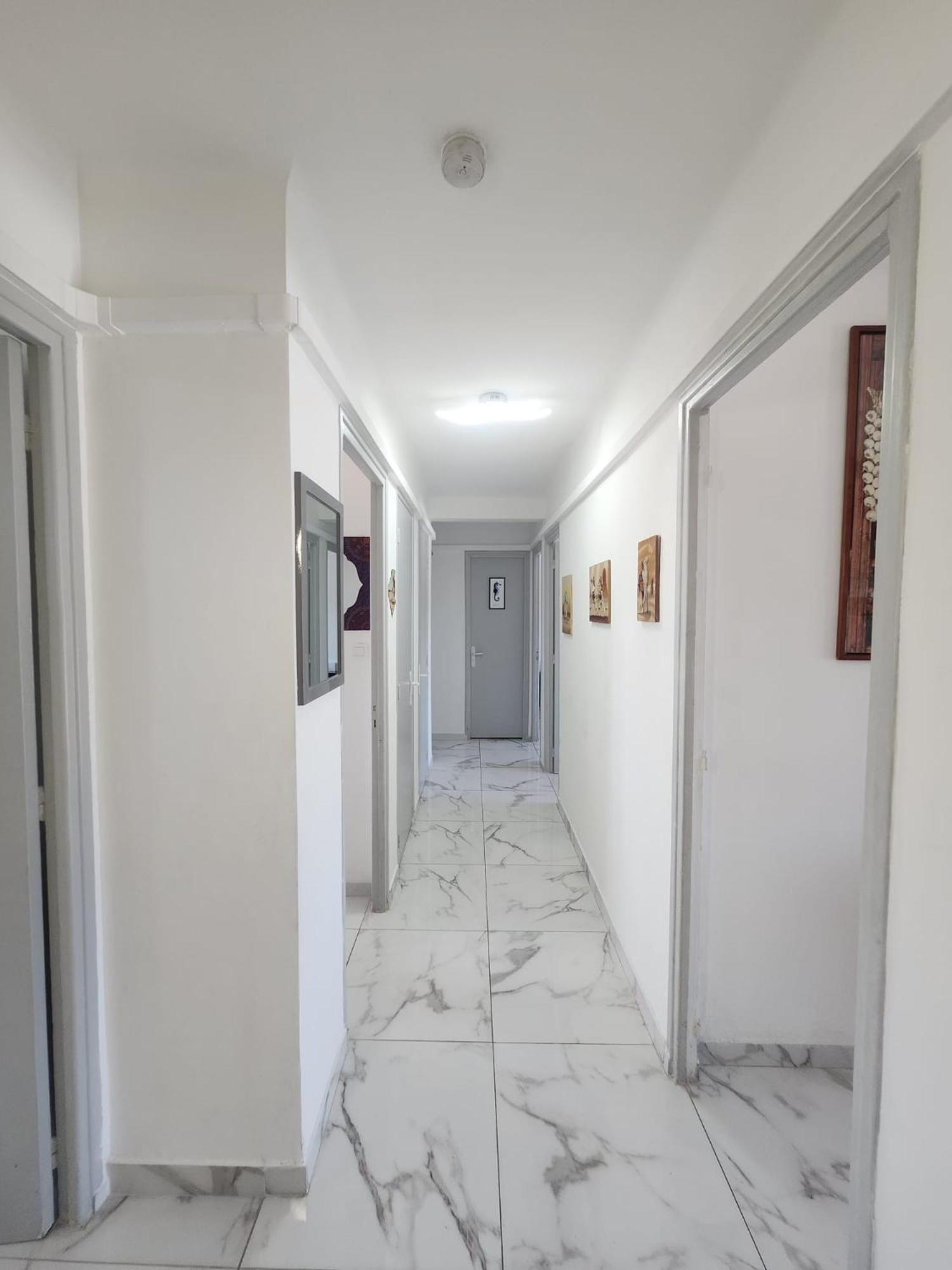 Apartment Spacieux 3 Et Balcon *