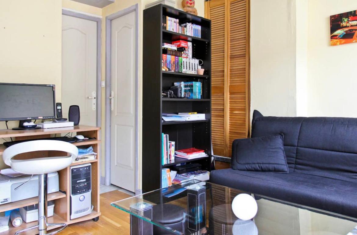 Climatise Au Calme, Terrasse Vue Colline Apartment