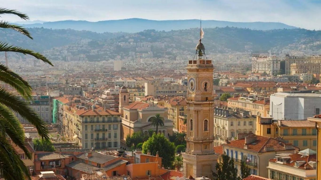 Vieux-nice Climatise: Charme Commodites