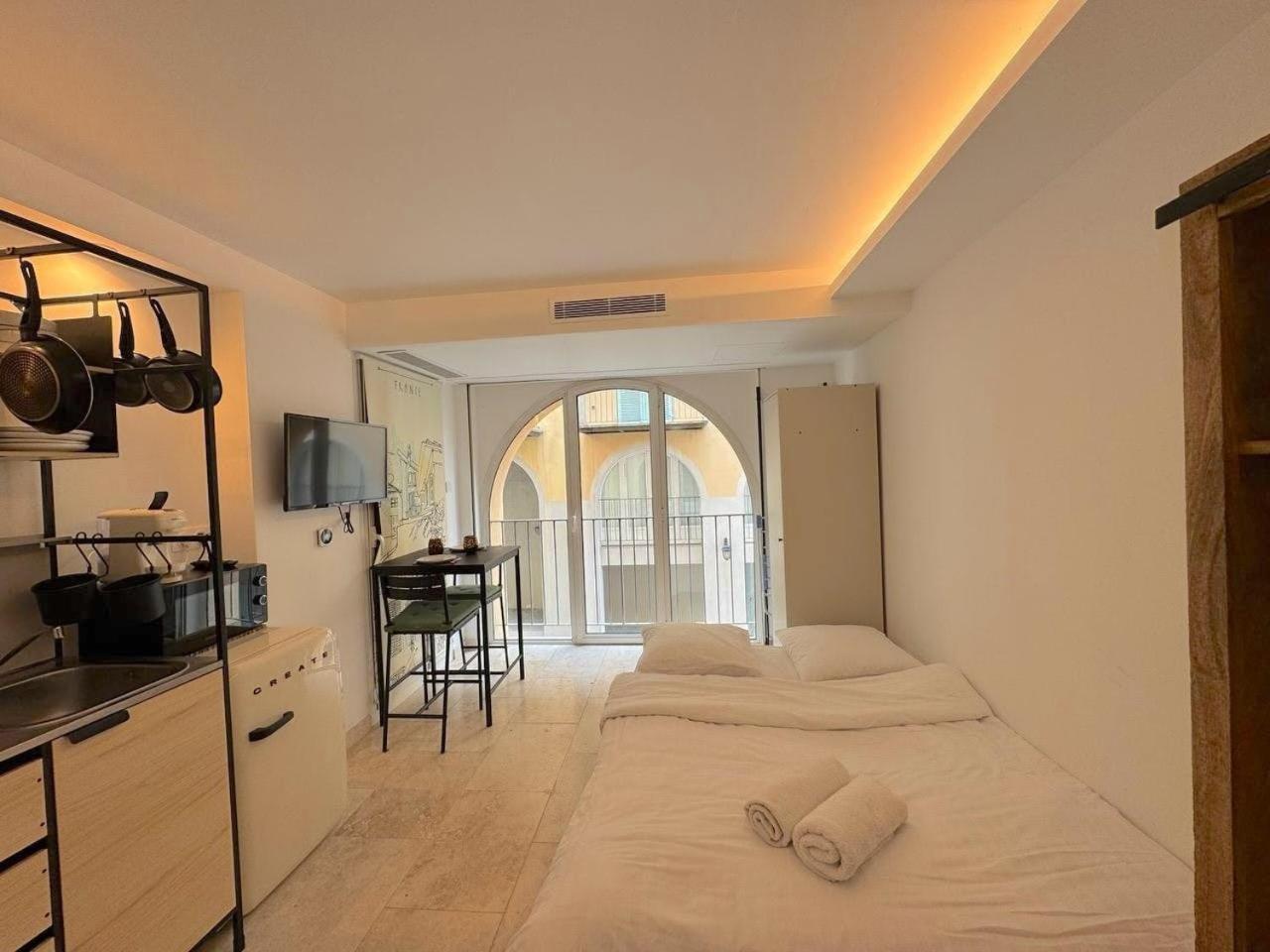 Apartment Vieux-nice Climatise: Charme Commodites