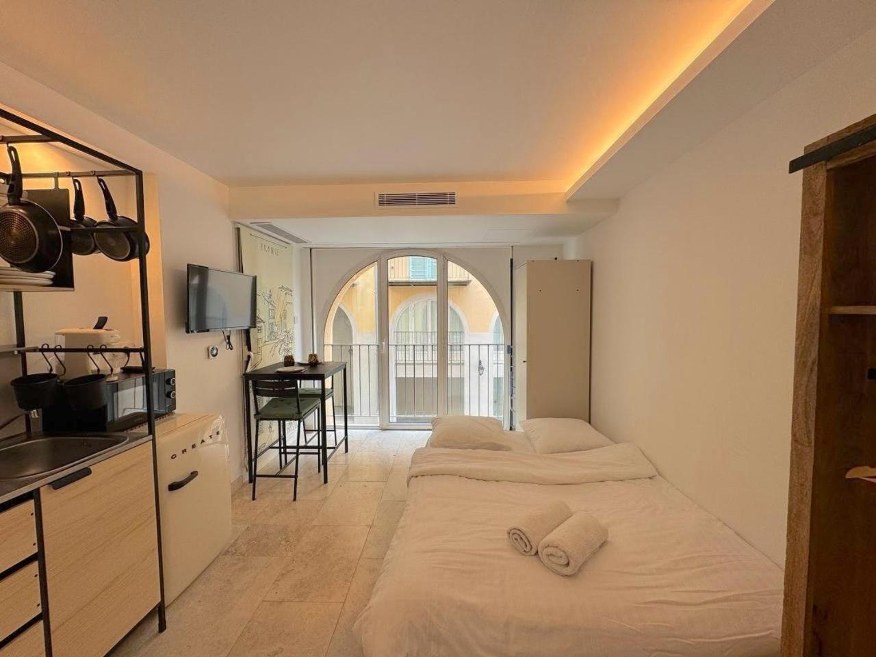 Vieux-nice Climatise: Charme Commodites *