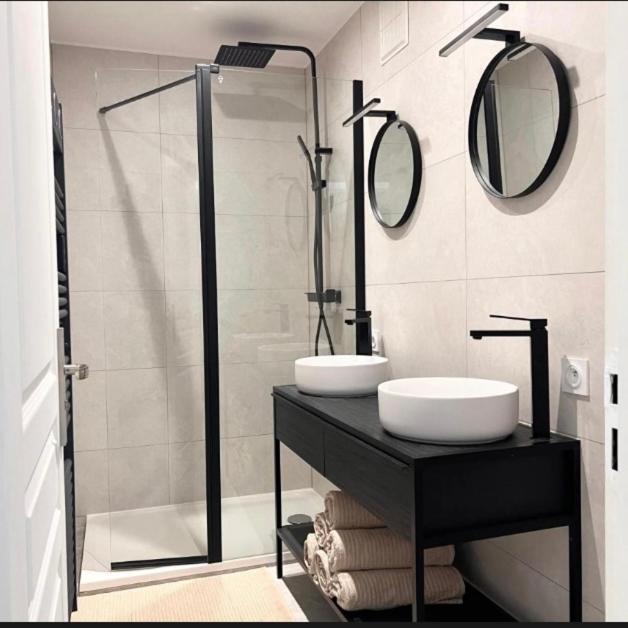 Apartment Au Coeur Du Vieux Nice, 3 Chambres Au Calme, Grand Appartement Nice