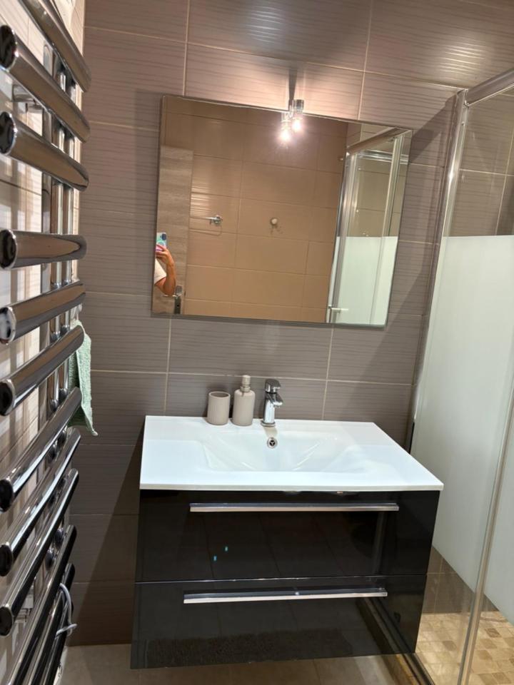 Elegant Terrace Port Of