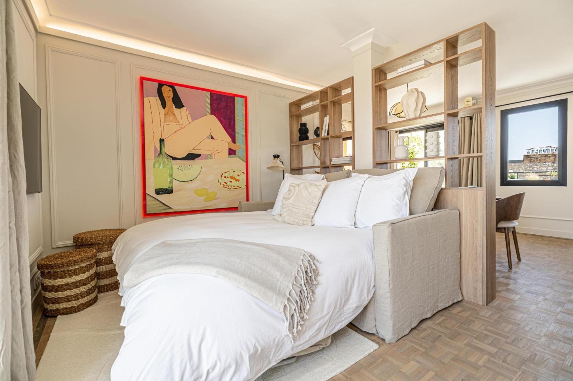 Luxurious Penthouse, 2 Bedroom Suites, 3 Spacious Terraces, Gorgeous Views Of Mountains And Sea, * Nice