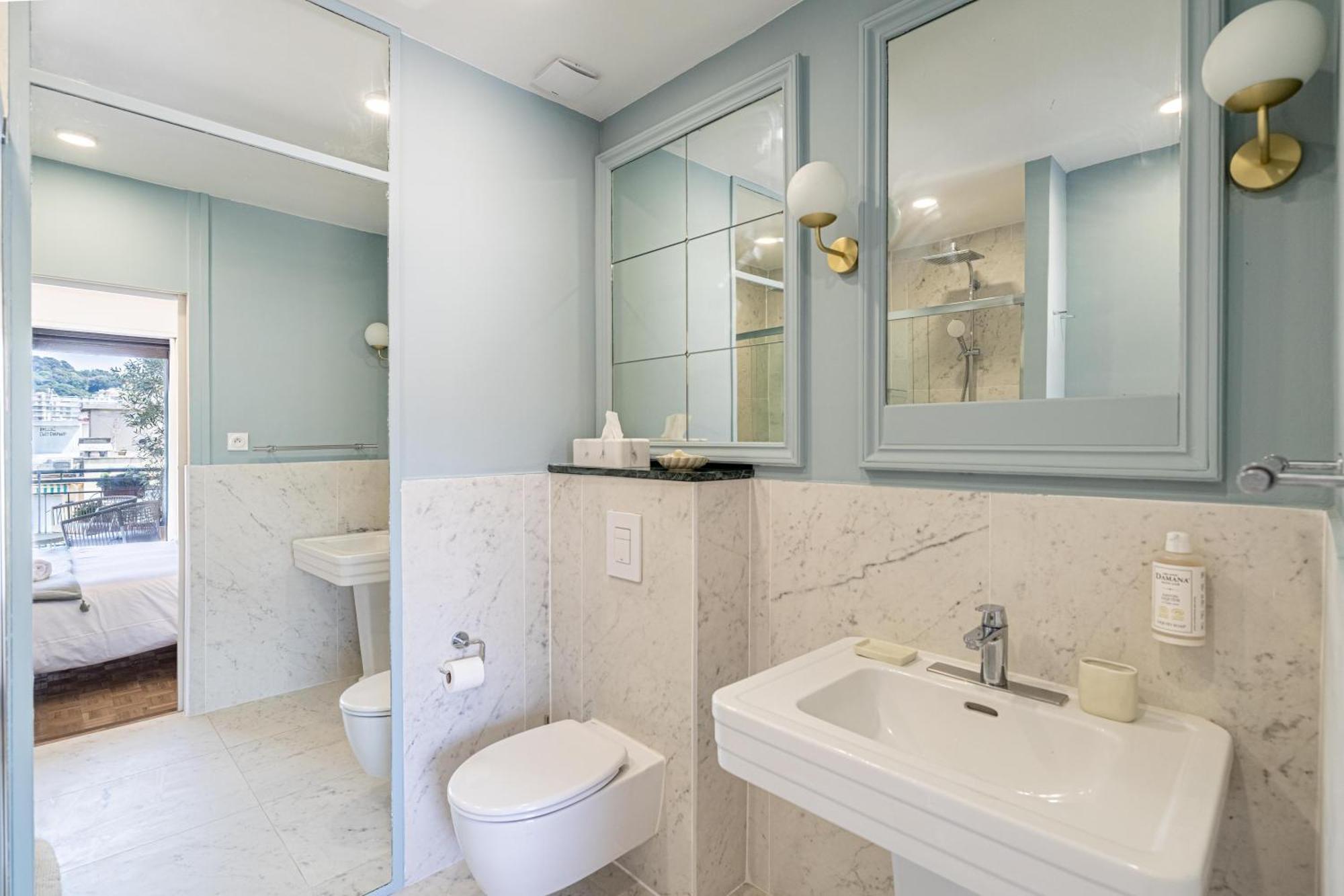 Luxurious Penthouse, 2 Bedroom Suites, 3 Spacious Terraces, Gorgeous Views Of Mountains And Sea, *