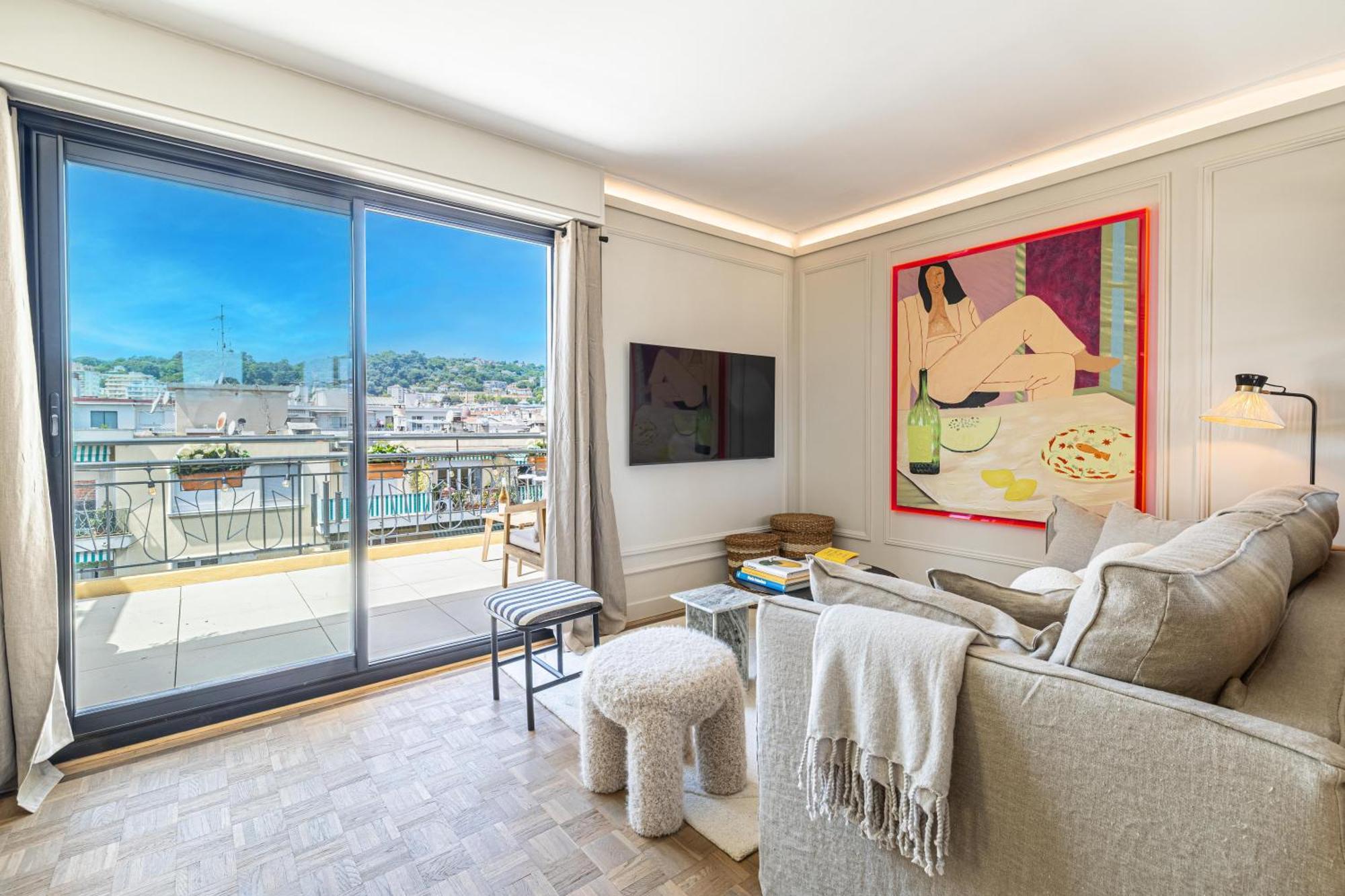 Luxurious Penthouse, 2 Bedroom Suites, 3 Spacious Terraces, Gorgeous Views Of Mountains And Sea, * Nice