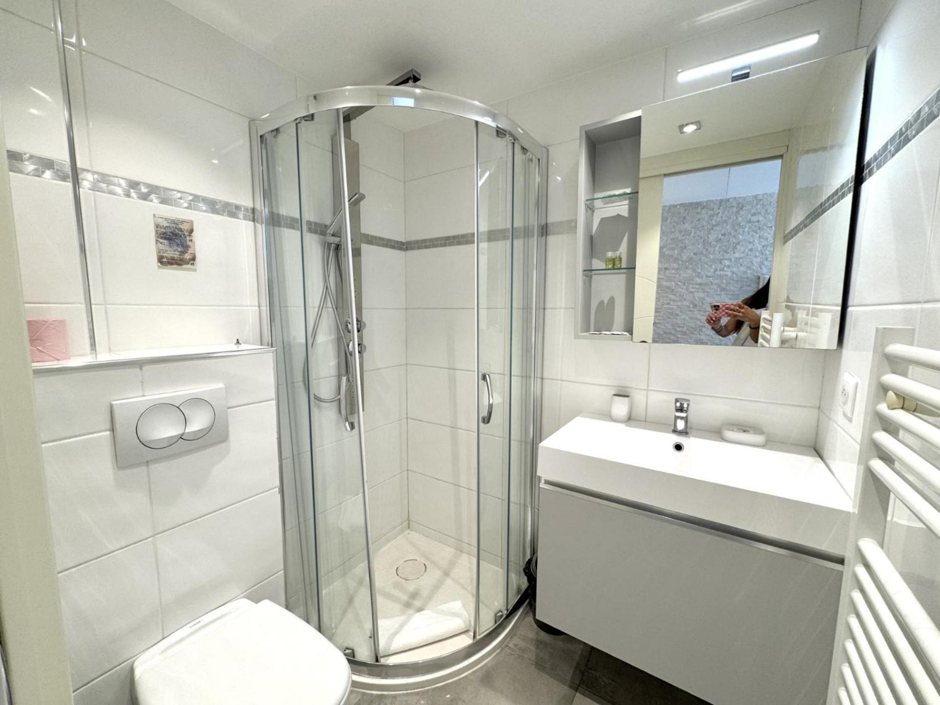 Riviera Nice: Old Town With Sea View Apartment 3*