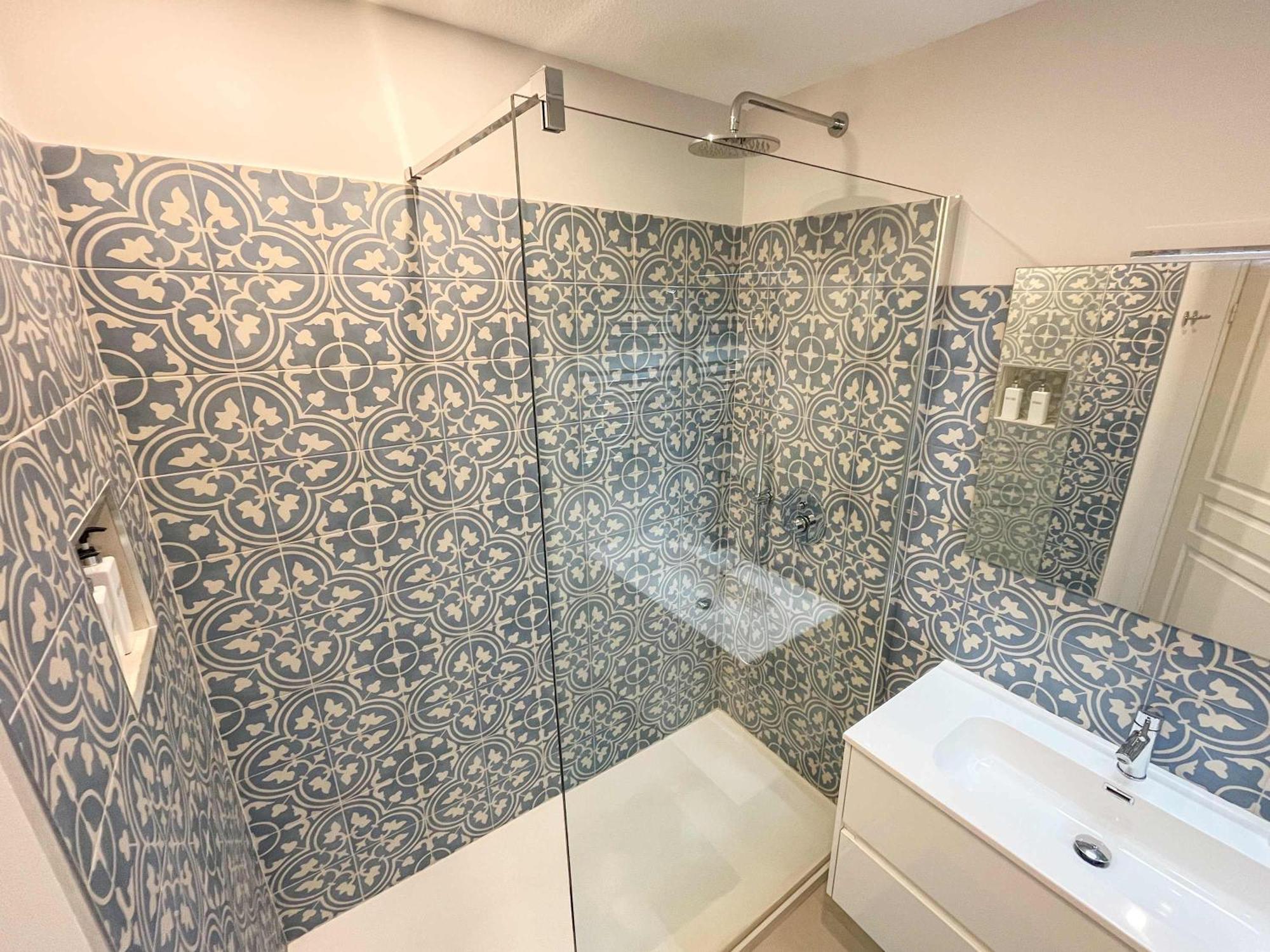 Apartment Risso - Charming One Bedroom With A Balcony