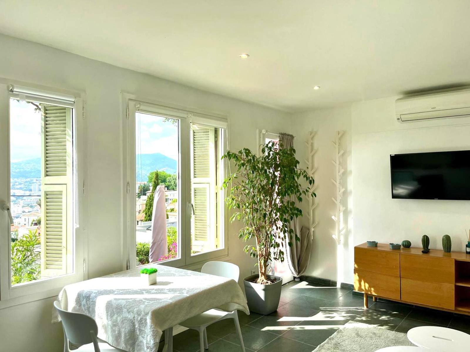 Apartment Terrasse, Vue & Montagne, Parking & Clim