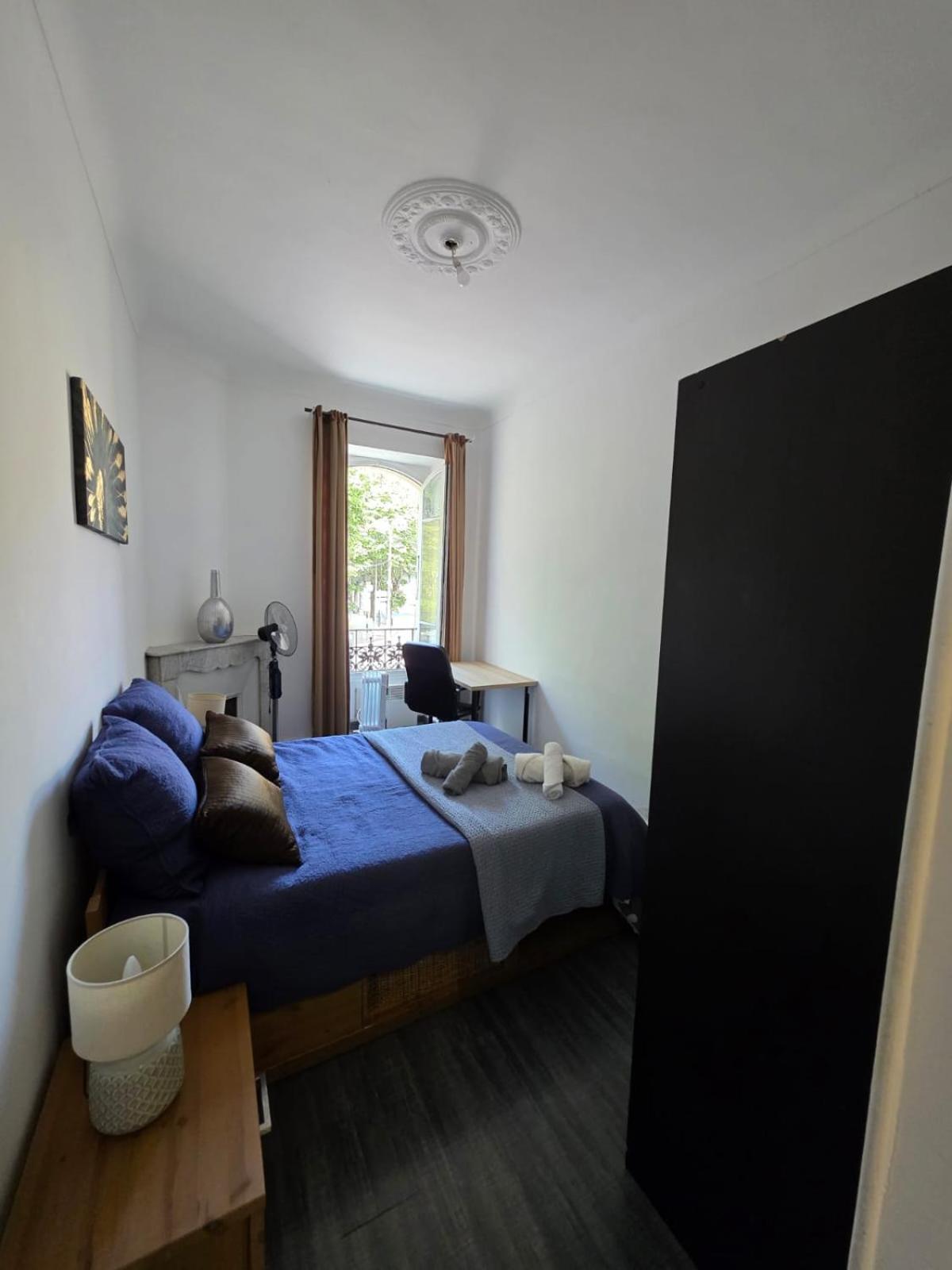 Apartment 2 Spacious Bedrooms Near Riquier Station!