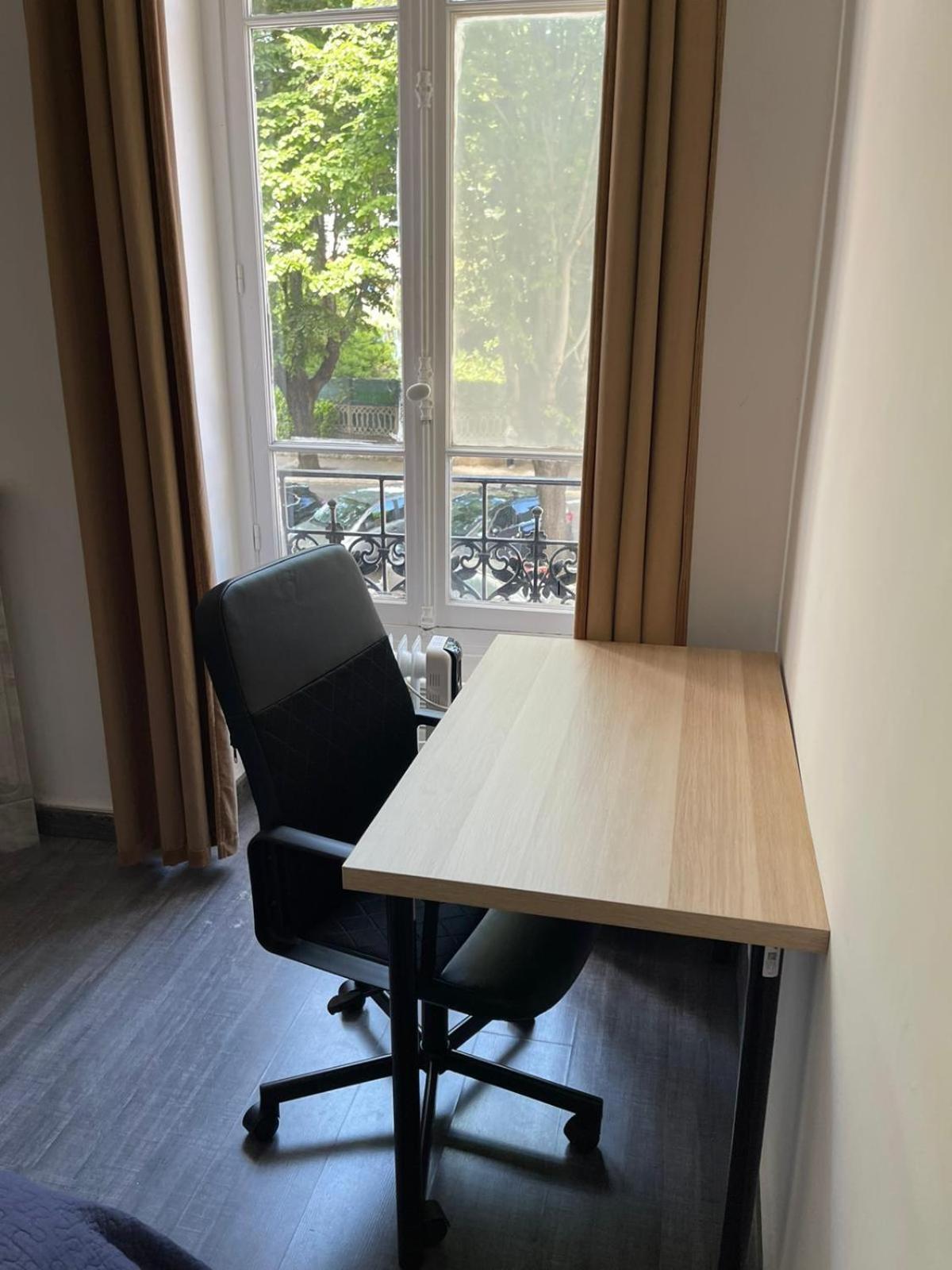 2 Spacious Bedrooms Near Riquier Station! Apartment *