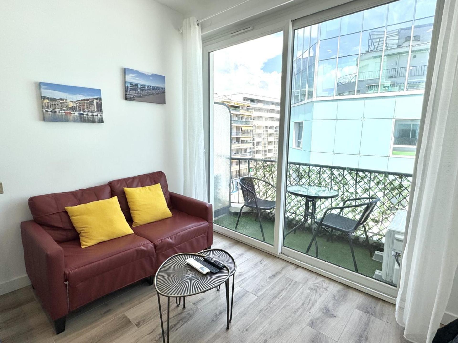 #19 Staywizus - Balcon Lenval Sea View With Ac Promenade Des
