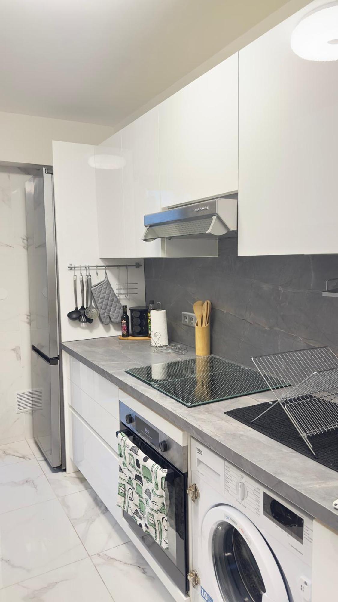 Apartment Grand 2 Pieces Avec Grande Terrasse A 15mn Centre-ville, Gare Et Promenade Des