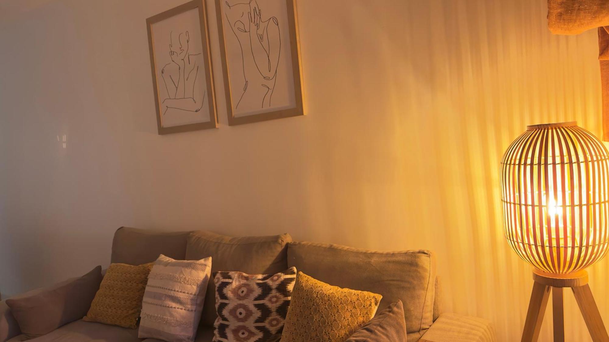 Grand 2 Pieces Avec Grande Terrasse A 15mn Centre-ville, Gare Et Promenade Des Apartment