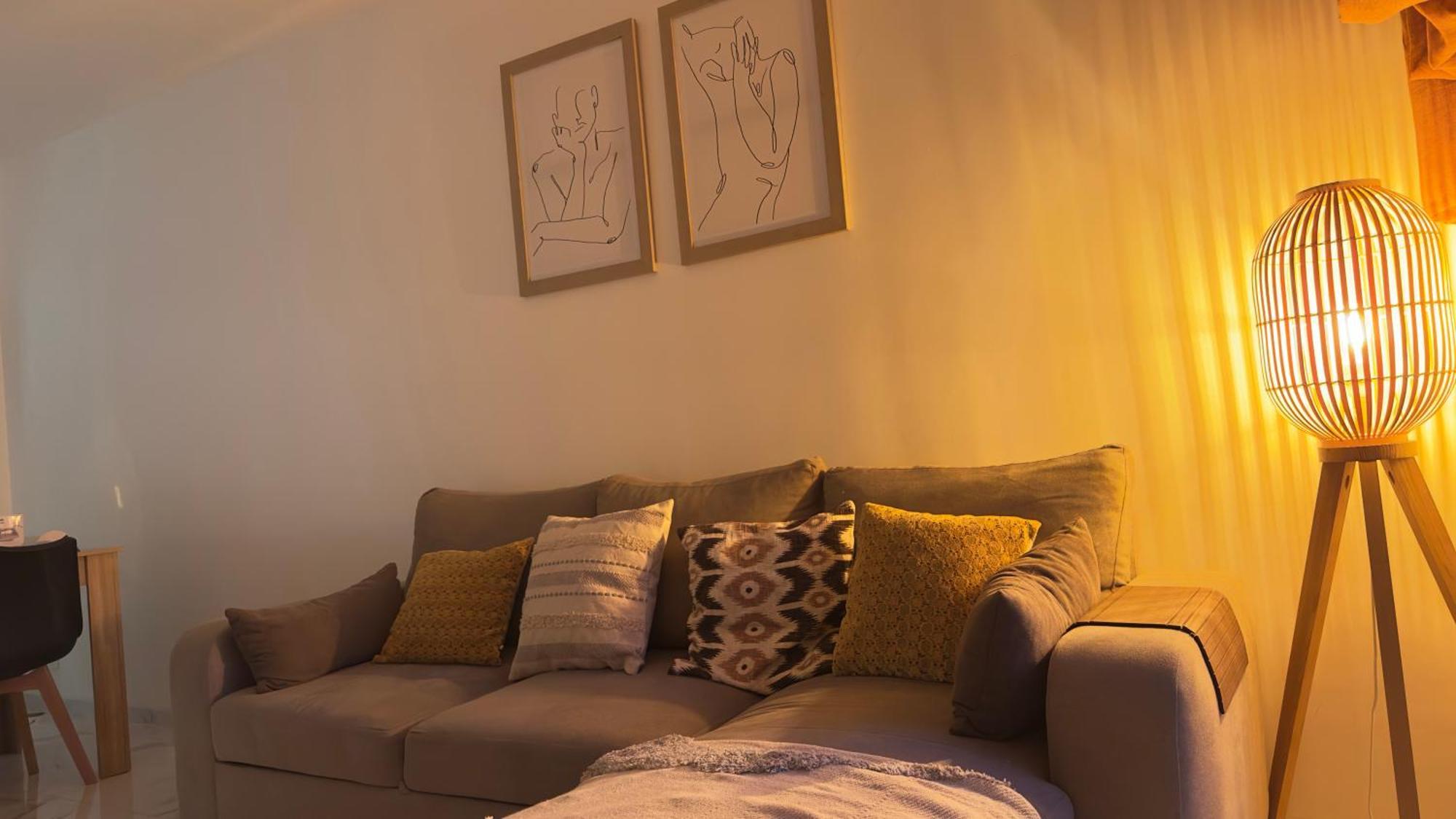 Grand 2 Pieces Avec Grande Terrasse A 15mn Centre-ville, Gare Et Promenade Des Apartment Nice