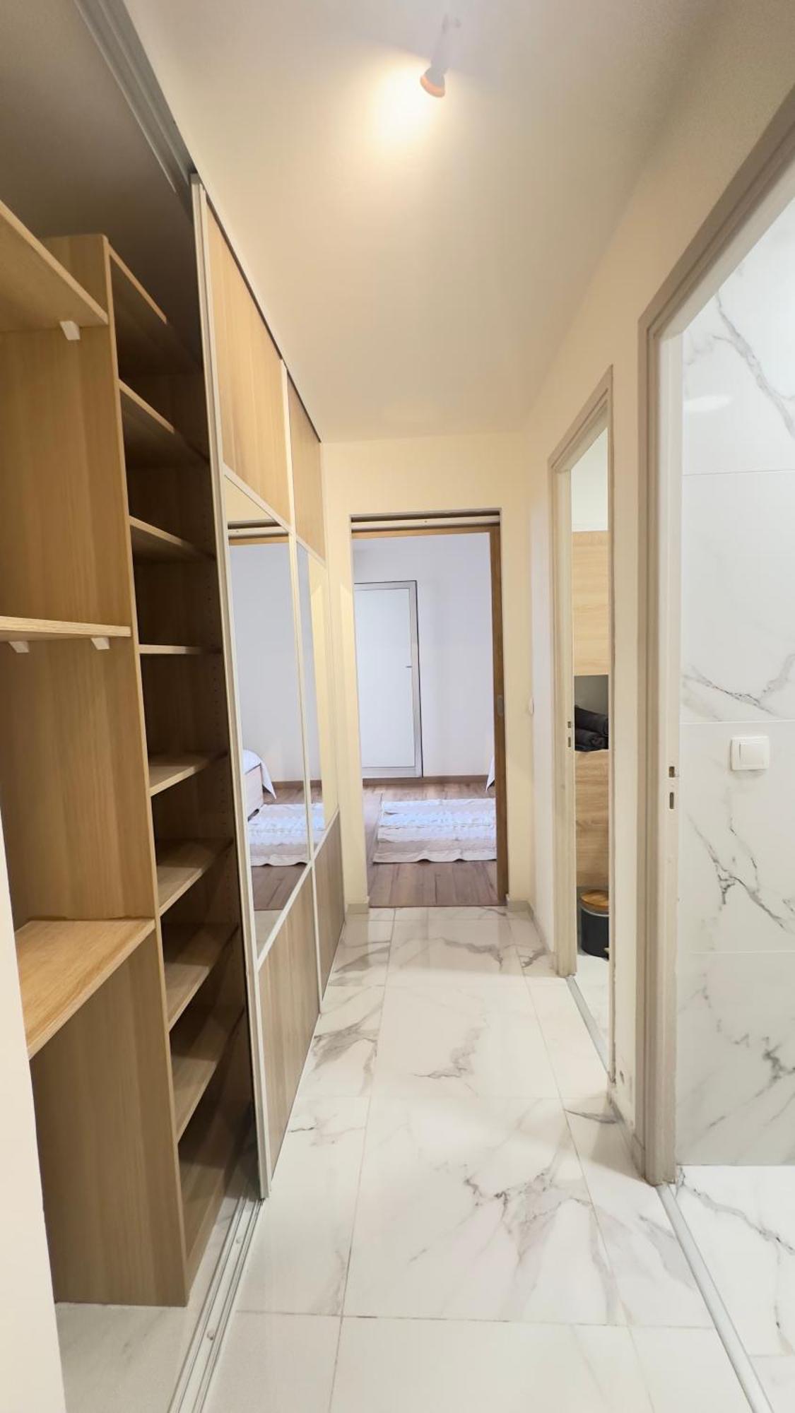 Grand 2 Pieces Avec Grande Terrasse A 15mn Centre-ville, Gare Et Promenade Des Nice