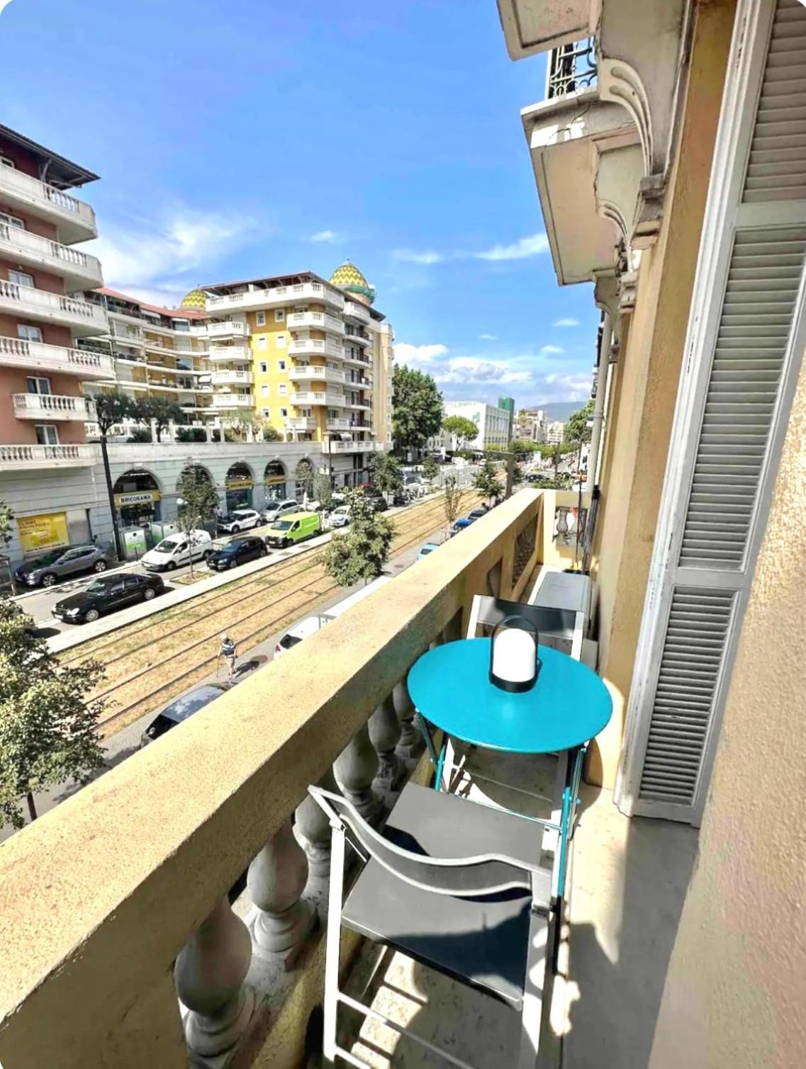 Magnifique 2 Pieces A Cote De La Nice