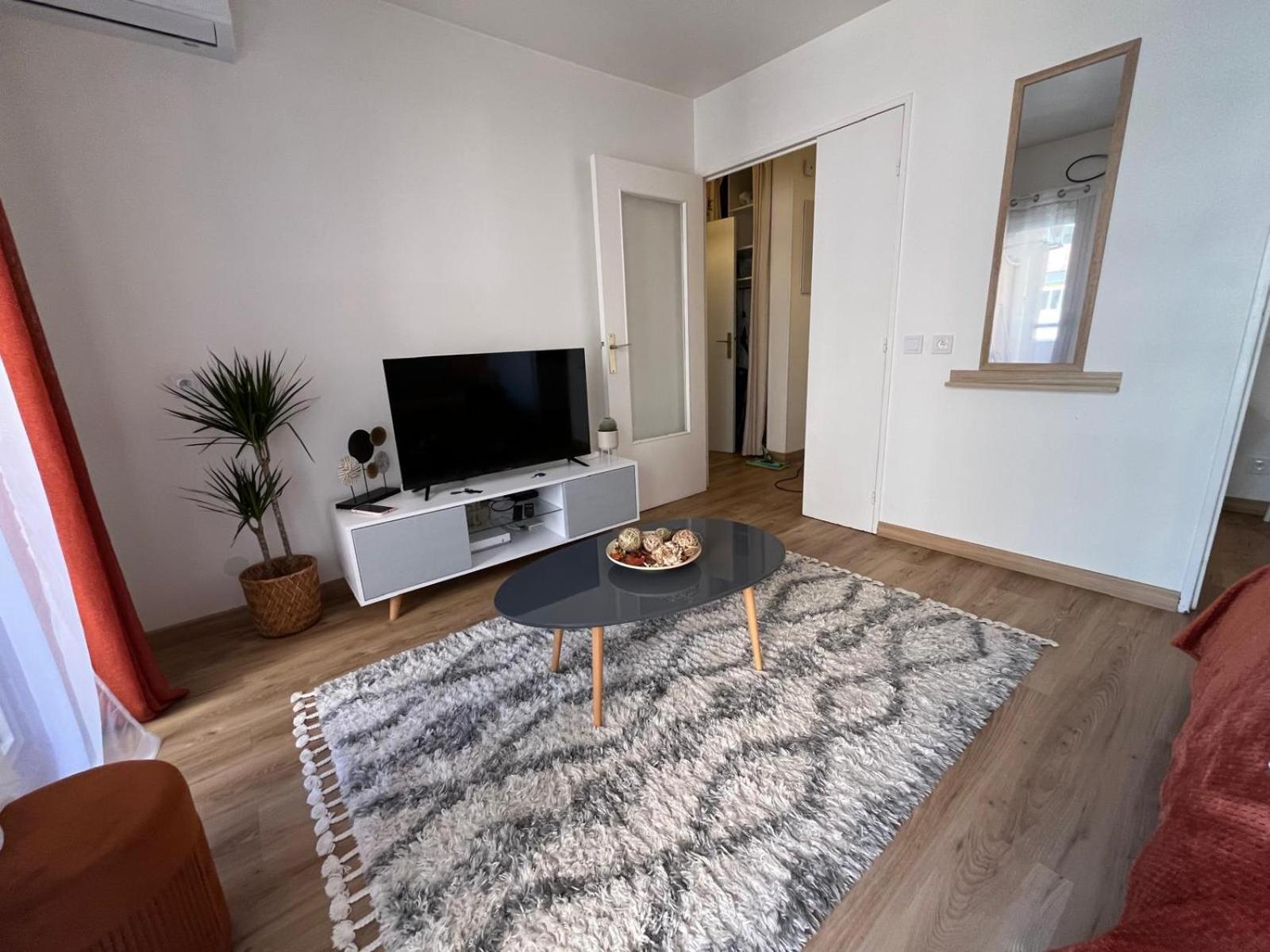 Proche Promenade Des Apartment *