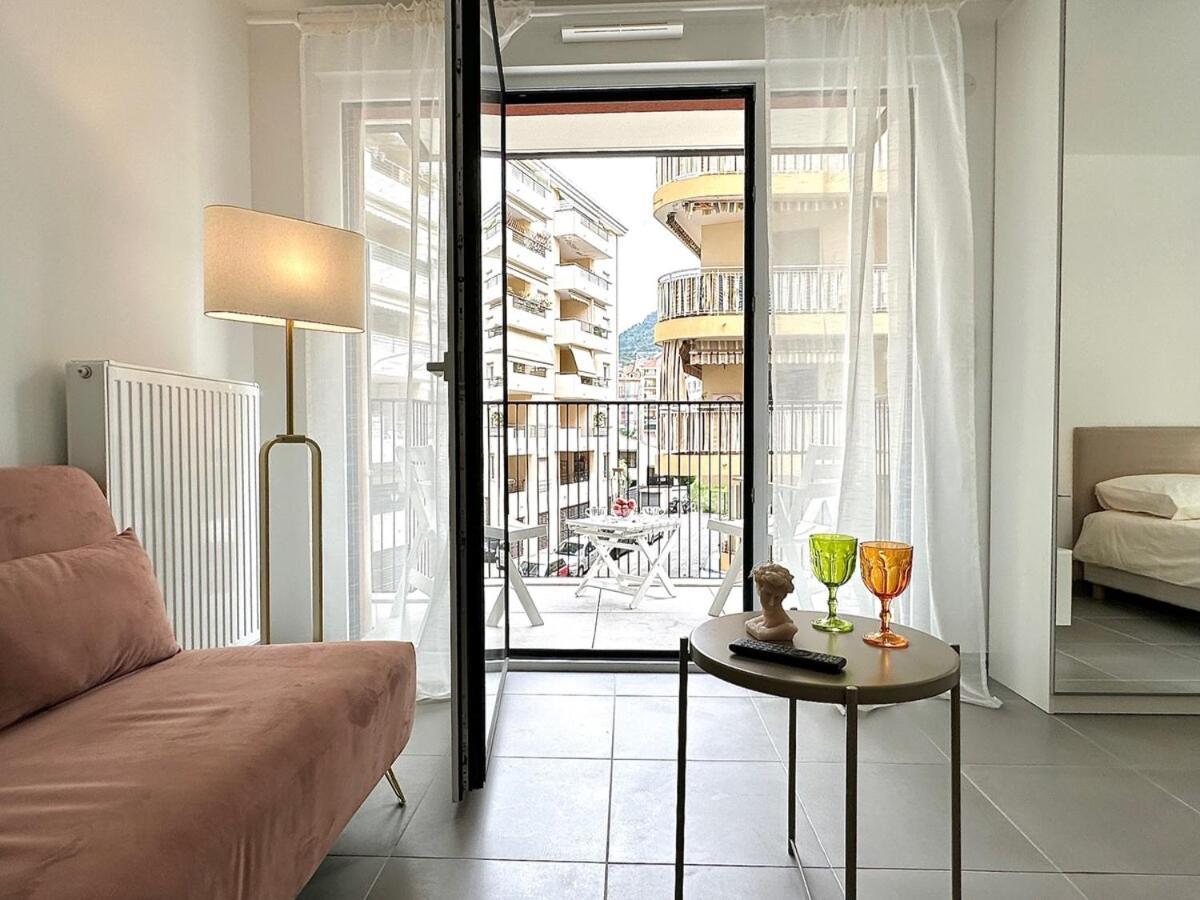 Port Of - With Balcony *